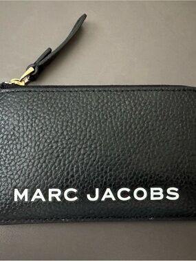 Marc Jacobs Black Pebbled Leather Card Holder with Gold Zip
